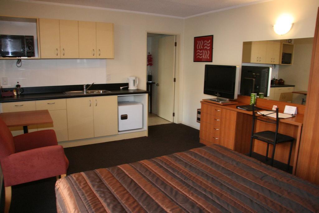 The Towers On The Park Hotel Christchurch Bagian luar foto